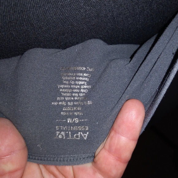 APT.9 essentials grey spaghetti strap talk - Picture 2 of 4